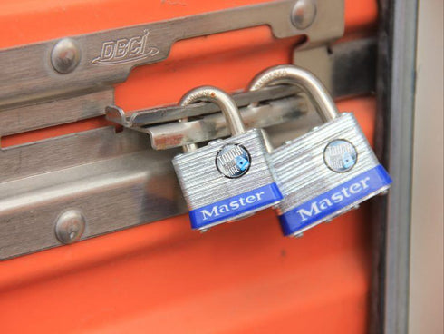 Con la opción de colocar tu propio candado solo tú accederás a tus bienes.